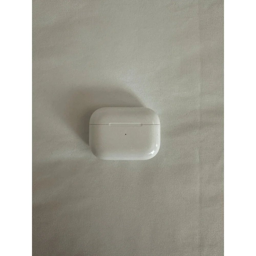 Apple AirPods Pro 1st Gen Wireless Headphones‎ with MagSafe Charging Case A2190